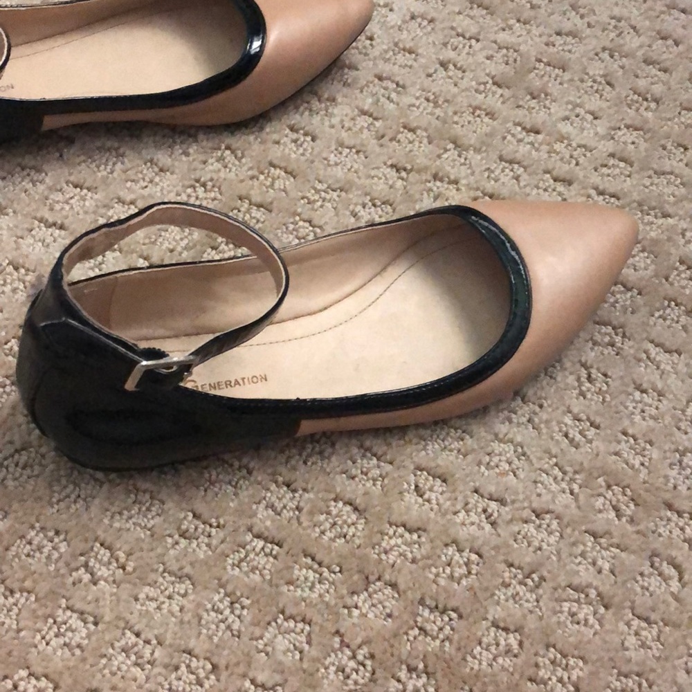 Bcbg flats